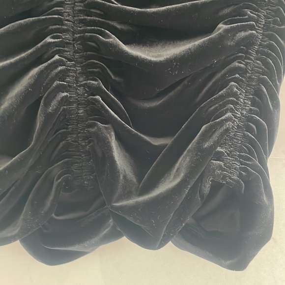 Zara Velvet Scrunch Top - Picture 7 of 8